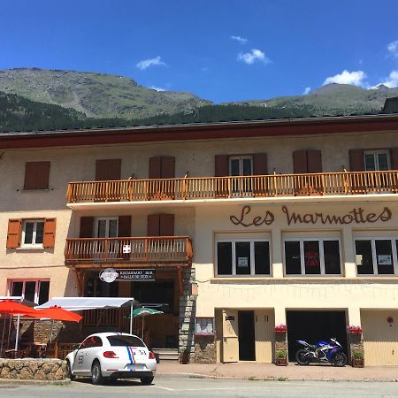 Chambres Avec Garage Motos Lanslebourg-Mont-Cenis Exterior foto
